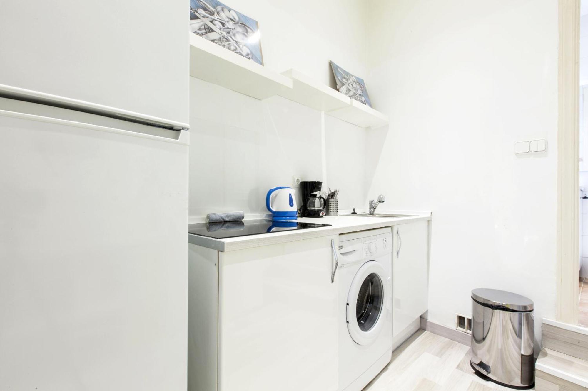 Apartament Day Tribunal Centro Gran Via Sol *